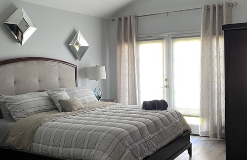 Eastvale House | Beautiful Resort Style Entertainment Home