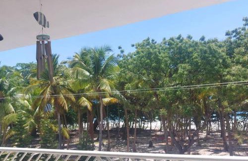 Paraiso Apartment | Beautiful sea front apartment