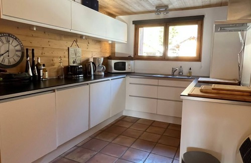 Verchaix Apartment | Beautiful south-facing apartment 68m2 facing the mountains with view of the Grand Massif