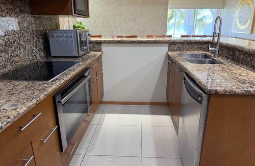 Quintas del Mar Apartment | Beautiful space by the beach and pool By Gps