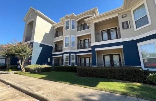 Webster Apartment | Beautiful spacious apartment !