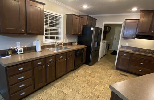 Newcomb House | Beautiful & spacious TN home perfectly located for Off-Roaders or Vacationers!
