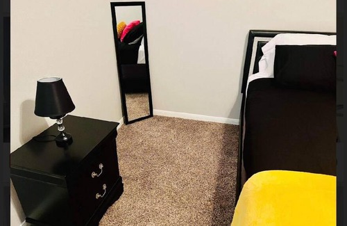 Atascocita Apartment | Beautiful spacious two bedroom & pool!