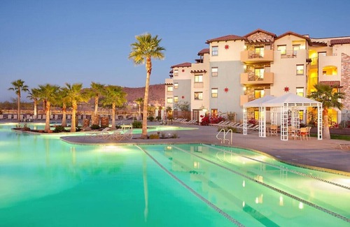 Cibola Vista Condo | Beautiful Studio Apt in a great resort setting with fountains, courtyards, and pool with bar