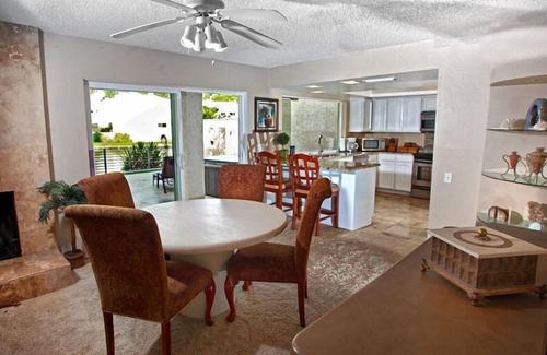 The Lakes Villa | Beautiful Tempe Waterfront Villa With Many Extras