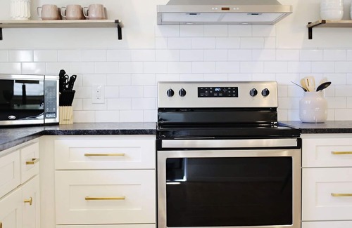 Knoxville House | BEAUTIFUL updated Knoxville house close to downtown & the aiport