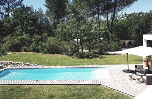 Aix-en-Provence House | BEAUTIFUL VACATION VILLA IN A QUIET RESIDENTIAL GREEN SETTING