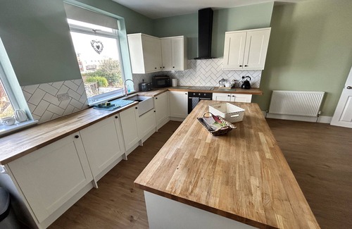 Hornsea Apartment | Beautiful Victorian house 2 minutes from the beach