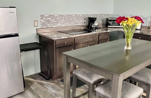 La Junta Apartment | Beautiful view, charming, just completed, large studio in wonderful La Junta.