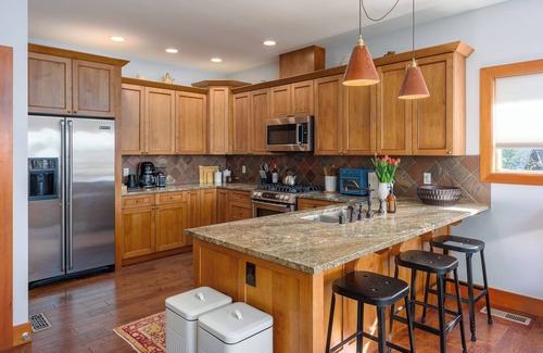 Eastsound House | Beautiful Water Views, Pet- Friendly, Close to Town, Beaches, Hiking, Kayaking