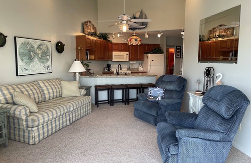 Gypsum Condo | Beautiful Waterfront Condo - Peaceful and Relaxing