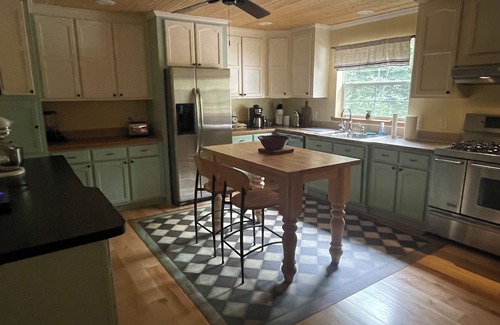 Lake Linden House | Beautiful Wooded Lakefront Property with 5 bedrooms and 3 full baths!