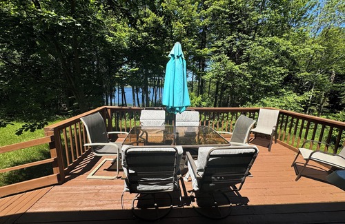 Lake Linden House | Beautiful Wooded Lakefront Property with 5 bedrooms and 3 full baths!
