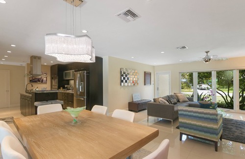 Wilton Manors Villa | BEAUTIFUL ZEN HOME WITH LARGE HEATED POOL & SPRING DISCOUNT!