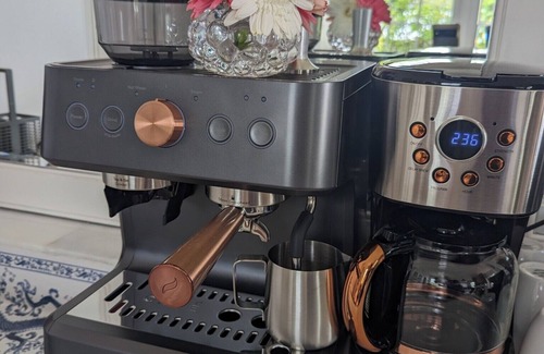 Riverwalk House | Beautifully Restored Modern Flair Greek Revival Estate in Downtown Wilmington