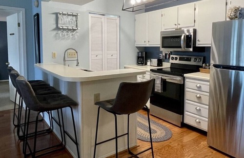 Port Clinton Condo | Beautifully Updated 1st Floor 2 Bedroom, 2 Bathroom Condo on the Lake!