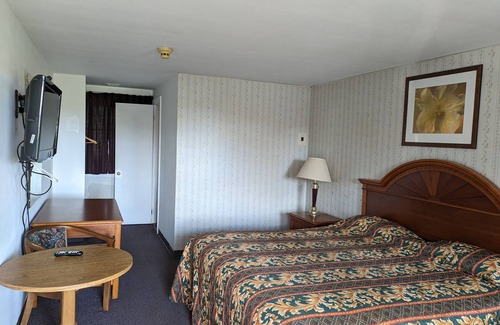 Racine Hotel | Beaver Falls Motel