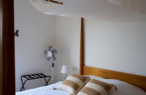 Gabillou Bed & Breakfast | Bed and Breakfast 'Magnatum' with Private Terrace, Shared Garden and Wi-Fi