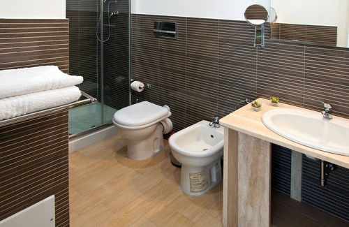 Ruggero Settimo House | Bed and Breakfast Operà