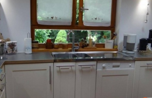 Daubeuf-pres-Vatteville House | bed and breakfast in cottage the edge of the wood