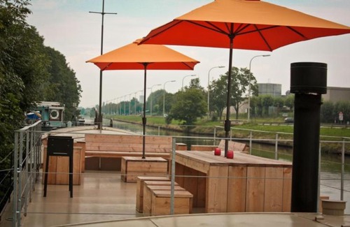 Belgian Westhoek Boat Rental | Bed in Boat