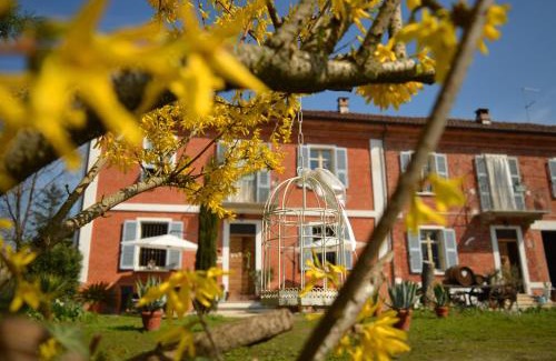 Castelnuovo Belbo Bed & Breakfast | Bed & Tours Dimora di campagna