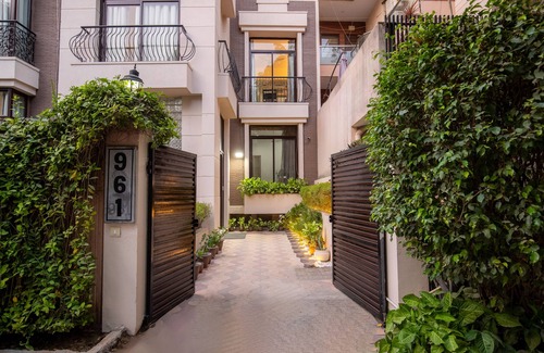 Sector 40 Apartment | BedChambers Serviced Apartments Sector40