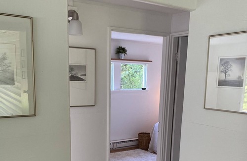 Historic Centertown Bedford Cottage | Bedford Town Cottage