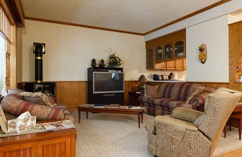 Port Franks Bed & Breakfast | Bee 'n Bee Bed n' Breakfast