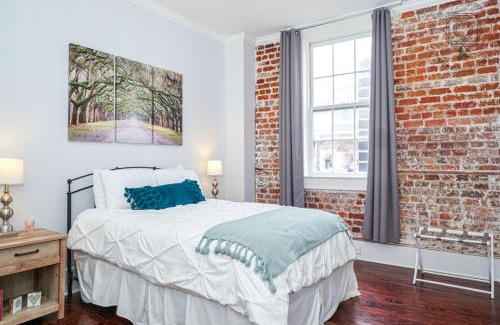 Historic District - North Apartment | Bee on Broughton - Astonishing Home Downtown SAV