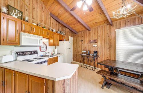 Beech Mountain House | Beech Mountain Cabin with Deck, Grill Ski and Hike!