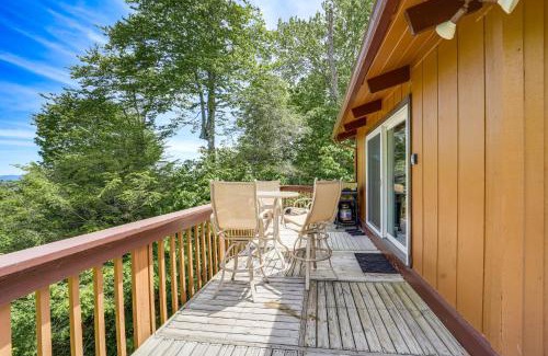 Beech Mountain House | Beech Mountain Cabin with Deck, Grill Ski and Hike!
