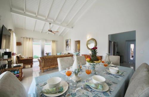 Punto de Oro House | Beija Flor