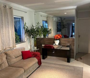 40 Horas House | Belém Casa COP 30 linda casa mobiliada em condomínio a 12 km do parque da cidade