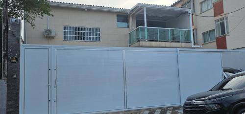 Jardim Imperador House | Belíssima Casa a Beira Mar com Piscina Aquecida Cobrado a Parte, 5 Quartos com Ar Condicionado, Amplo Salão de Jogos com Mesas de Bilhar e Pebolim, Amplo Espaço Externo com Churrasqueira em Deck Gourmet Coberto frente a Piscina,Tudo isso á Beira Mar