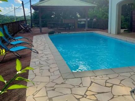 Ducos Apartment | Bel appartement à Ducos avec piscine privée