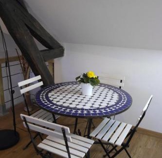 Nogent-l'Artaud Apartment | Bel F2 Nogent Gare sur place