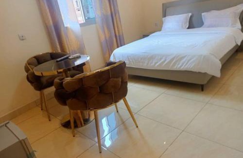 Bimbo Hotel | Bel hôtel à 5mn de l'aéroport