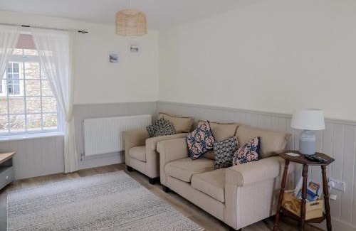 Colyton House | Belfry Cottage