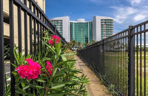 Orange Beach East Apartment | Bella Luna 1009 - Luxury Bayfront 3bd/3ba