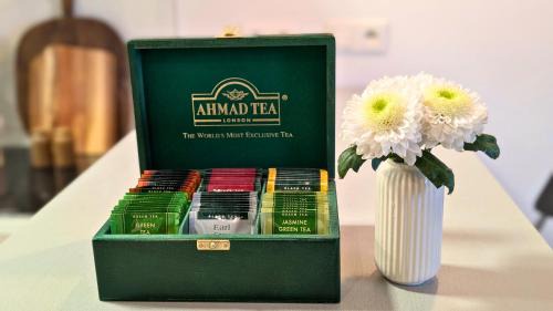 Muranow Apartment | Bella Luna Luxury Suites - Warm & Modern Apt Near Old Town & Museums