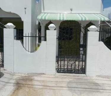 May Pen Apartment | Bella's Cottage