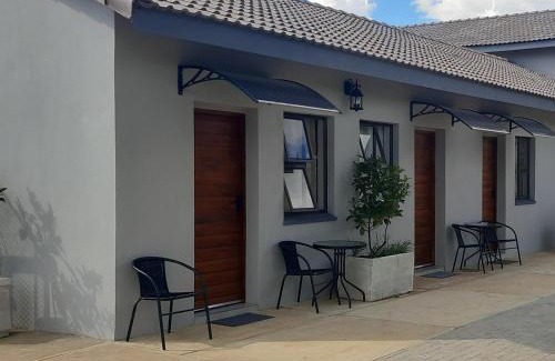 Dundee House | Bella's Rest Guesthouse