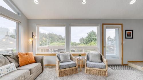 Neahkahnie Beach House | Bella Sol by AvantStay Ocean Views Game Room