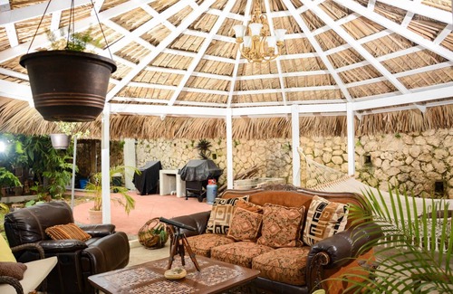 Albion Apartment | Bella Vista Cherry Tree 1 BD with Bathroom