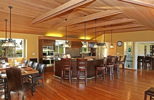 Carpinteria House | Bella Vista - Designer Comfort & Private Tennis Court in Carpinteria