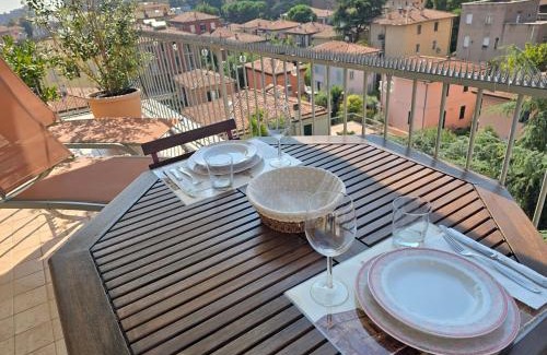 San Donato-San Vitale Apartment | Bellavista panoramic terrace Appartamento con terrazza zona Sant Orsola
