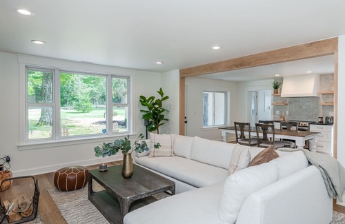 Bellbrook House | Bellbrook | Professionally Remodeled | 10 Acres in the Woods w/Zipline!