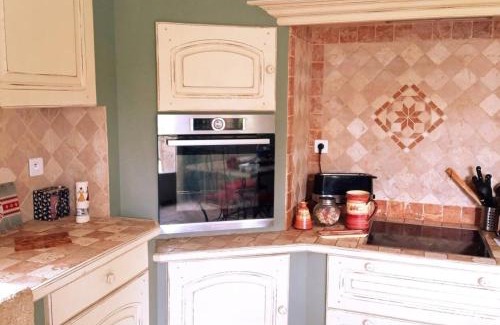 Noves Villa | Belle bastide provençale