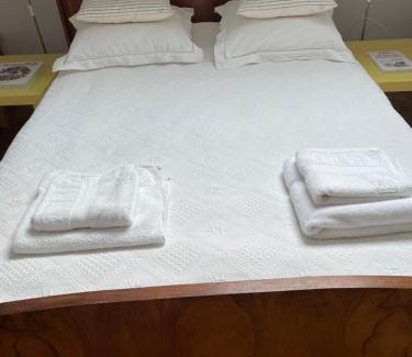 Le Port sous la Lune House | belle chambre moderne , avec douche équippement complet